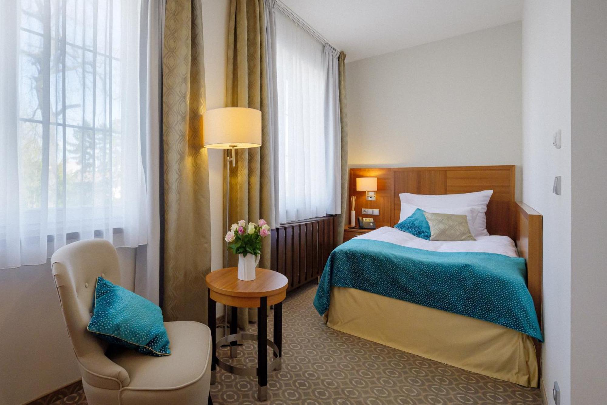 Hotel Silenzio Прага Экстерьер фото
