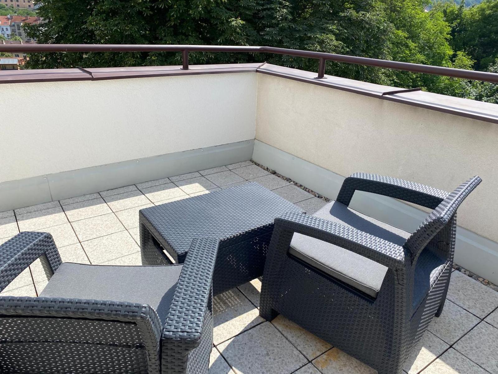 Hotel Silenzio Прага Экстерьер фото