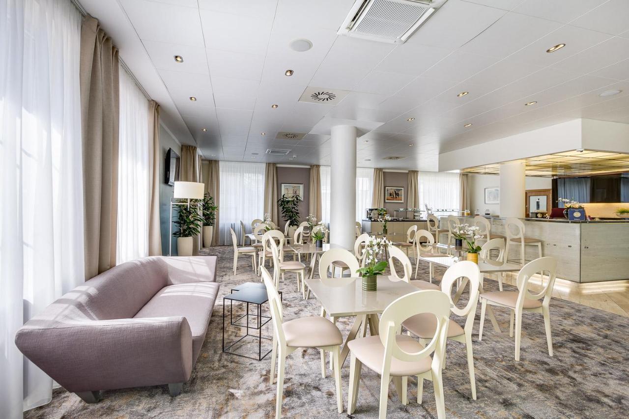 Hotel Silenzio Прага Экстерьер фото