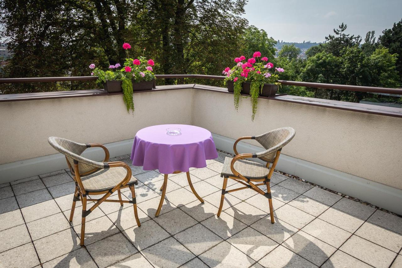 Hotel Silenzio Прага Экстерьер фото
